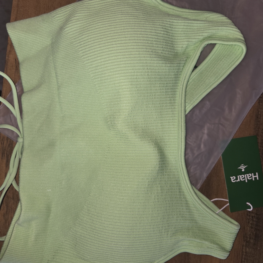HALARA Women's Light Green Ribbed Crop Top